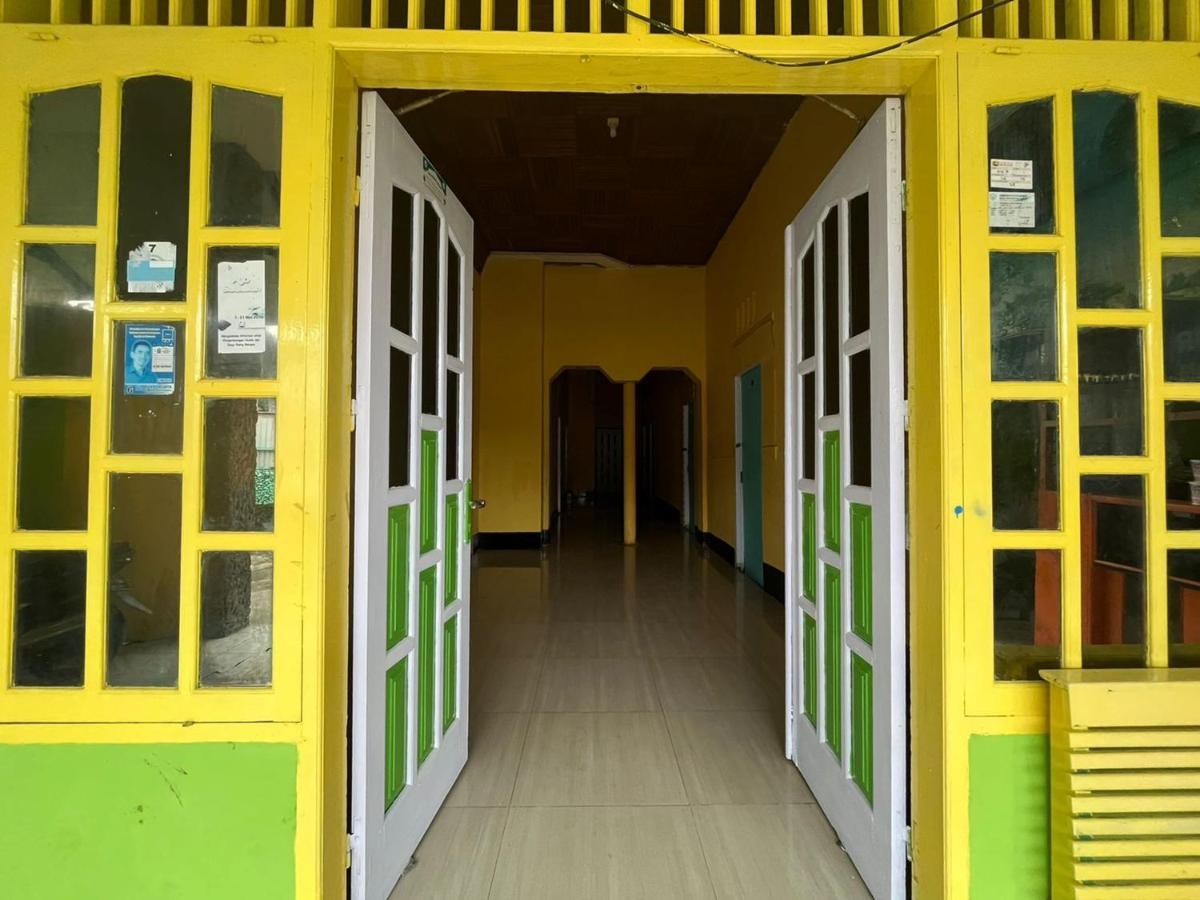 Hotel Malibu Baubau Buitenkant foto